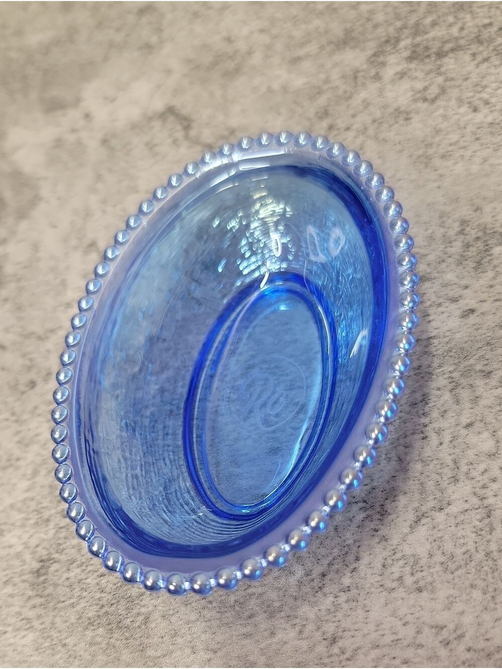 Blue Carnival Glass Hen on a nest - Picture 4 of 9
